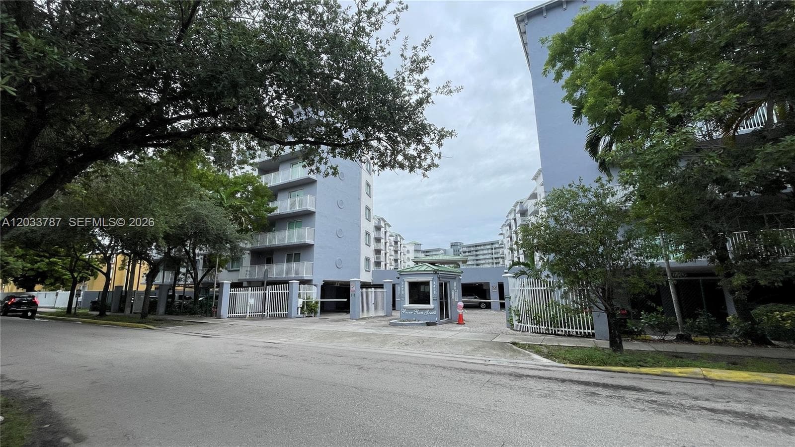 2475 NW 16th St Rd # 309, Miami FL 33125 — 3