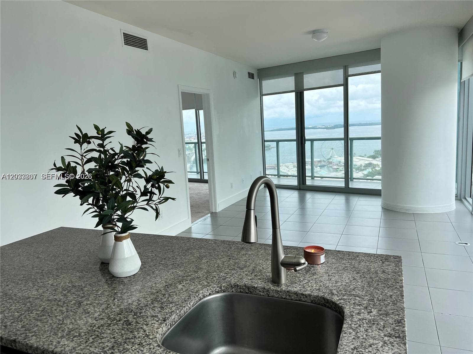 888 Biscayne Blvd # 3001, Miami FL 33132 — 10