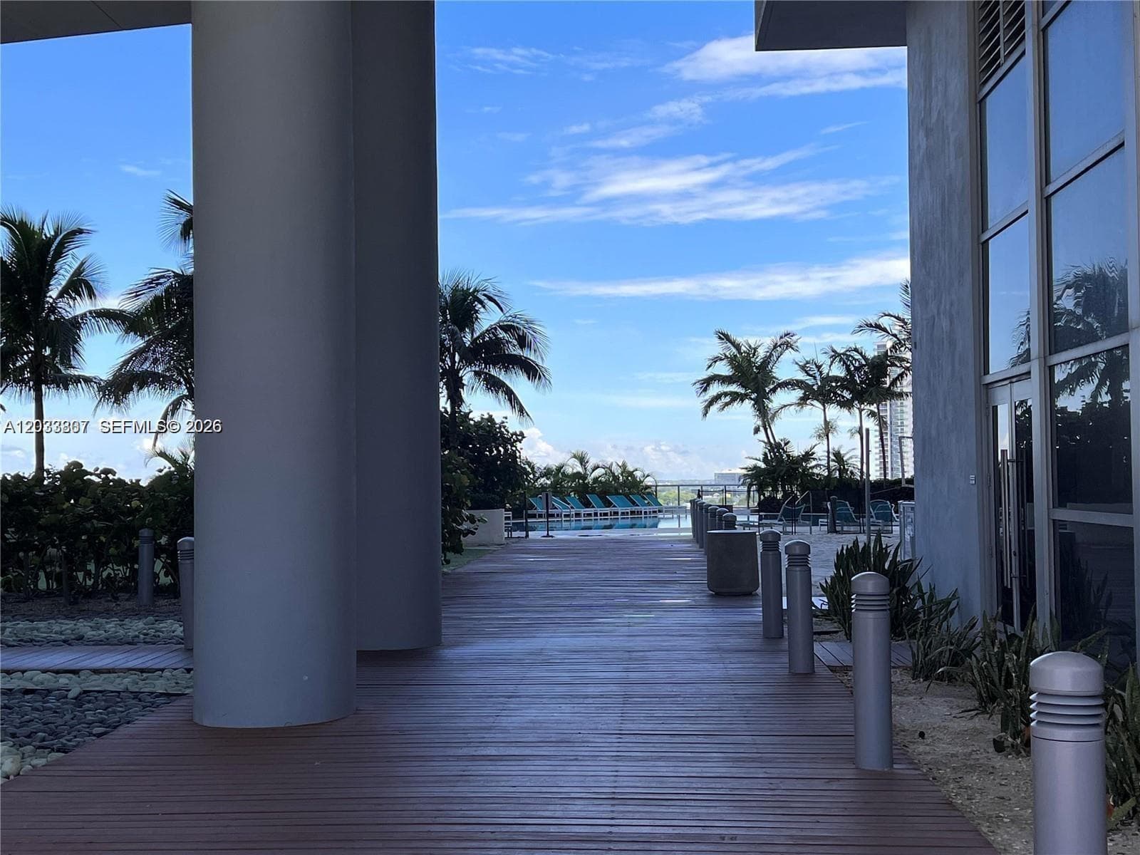 888 Biscayne Blvd # 3001, Miami FL 33132 — 19