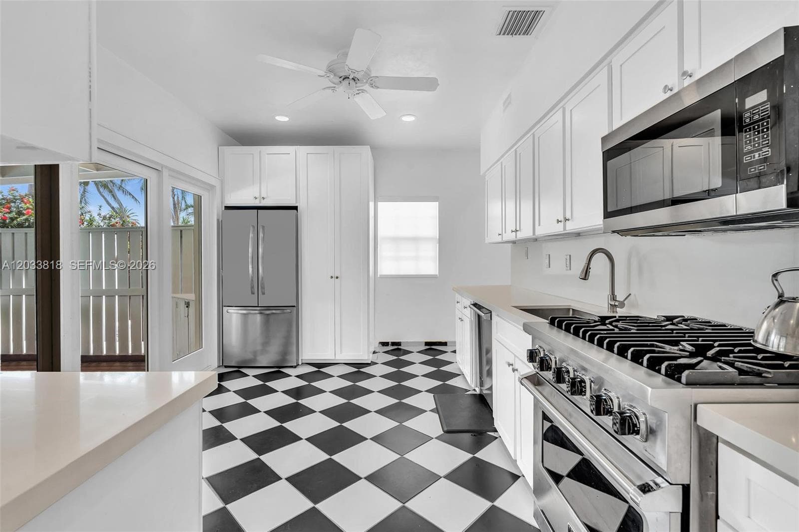 924 Belle Meade Island Dr, Miami FL 33138 — 17
