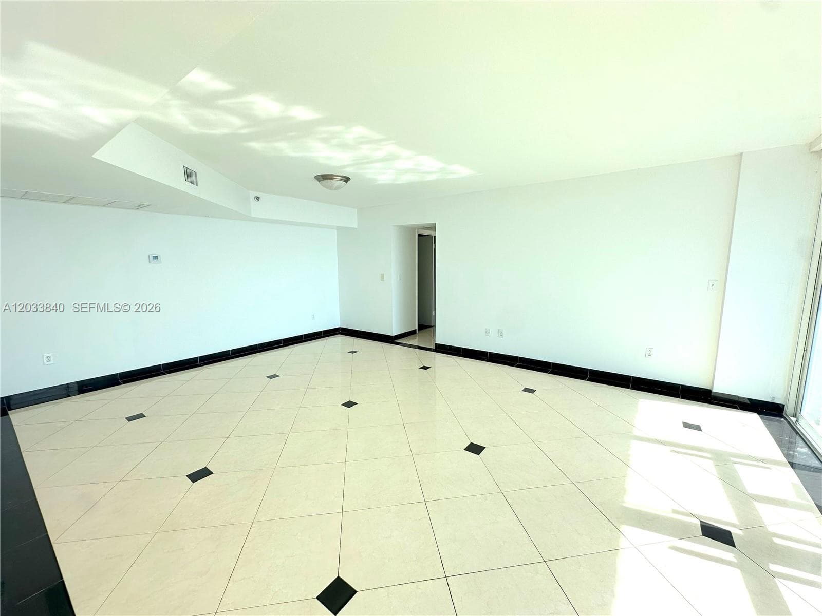 5900 Collins Ave # 906, Miami Beach FL 33140 — 6