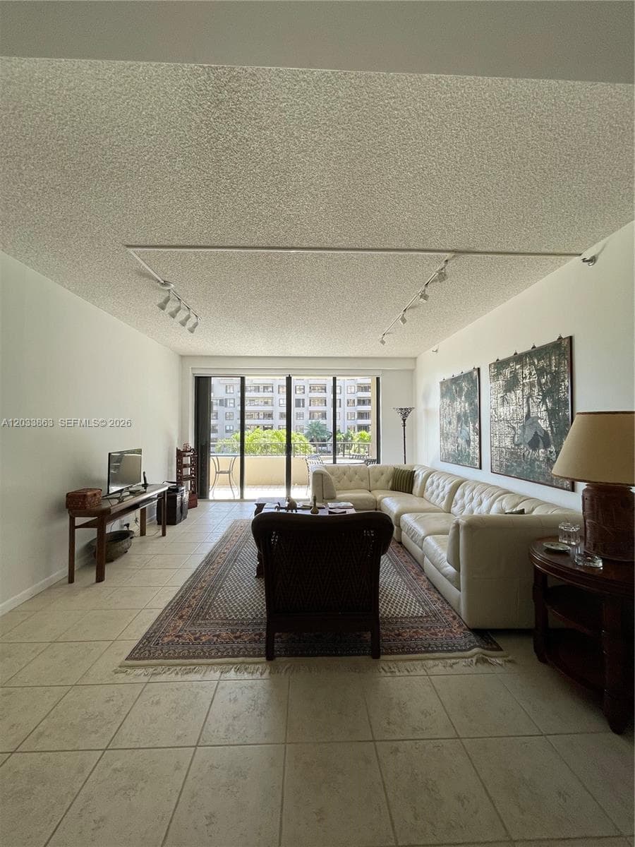 251 Crandon Blvd # 338, Key Biscayne FL 33149 — 4