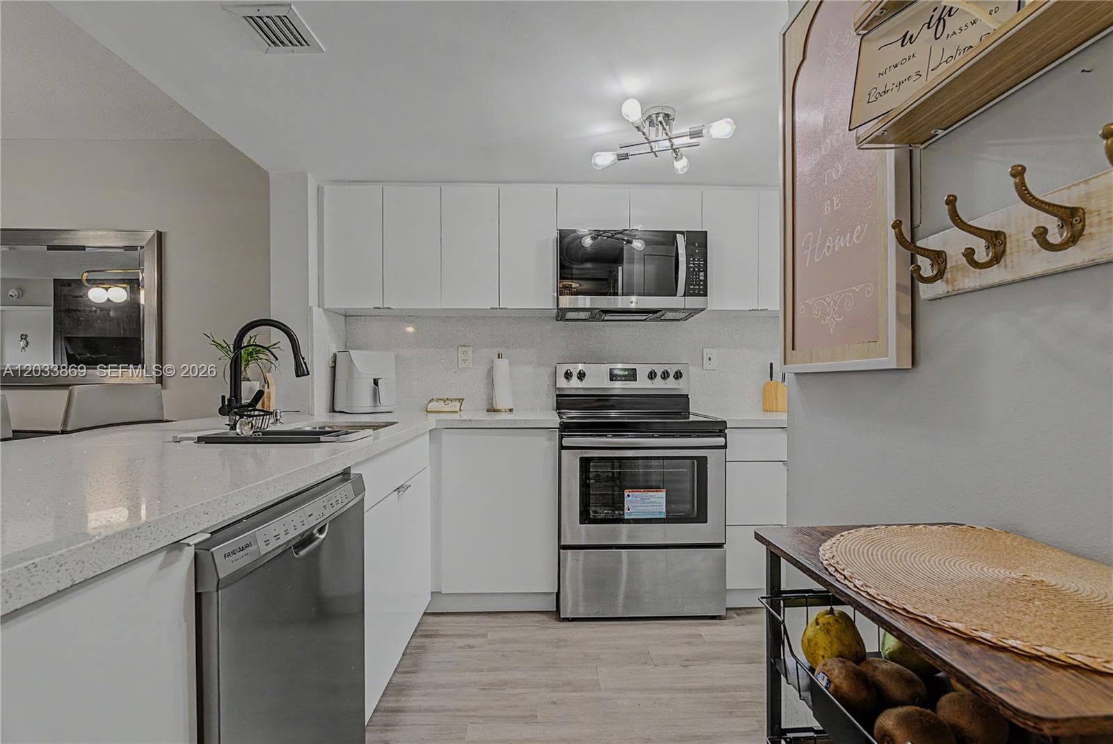 10227 NW 9th St Cir # 3, Miami FL 33172 — 10