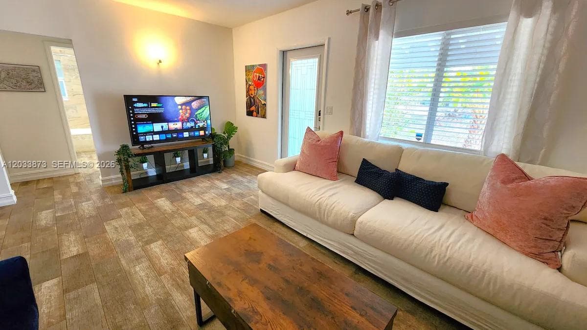 11 NW 47th Ter, Miami FL 33127 — 12