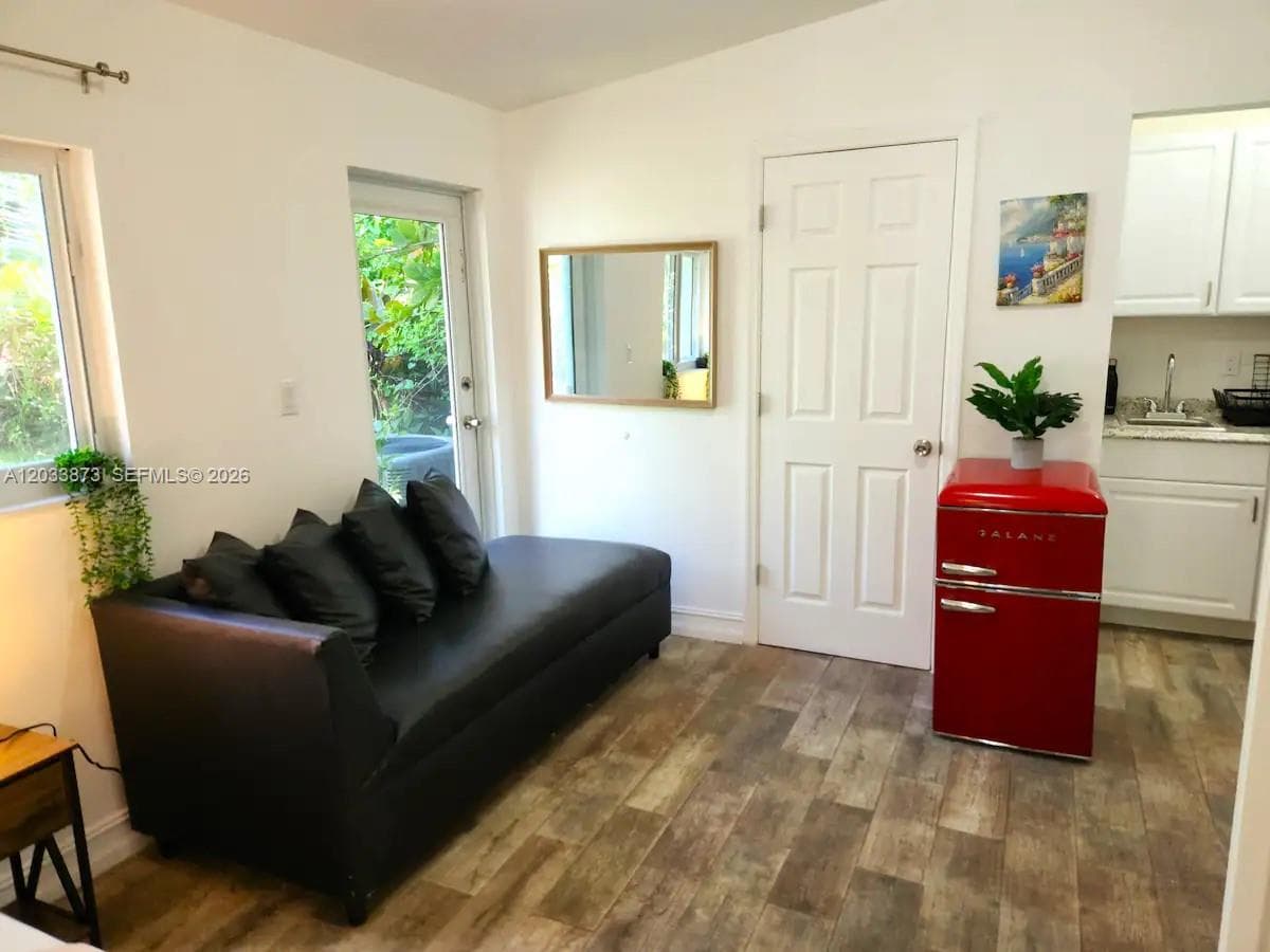 11 NW 47th Ter, Miami FL 33127 — 22