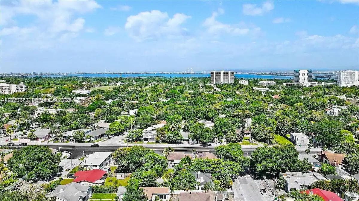 11 NW 47th Ter, Miami FL 33127 — 7