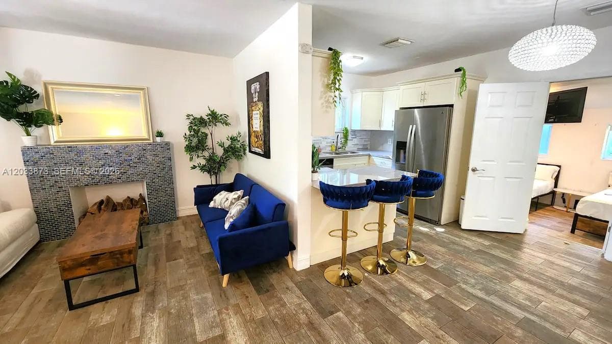 11 NW 47th Ter, Miami FL 33127 — 3