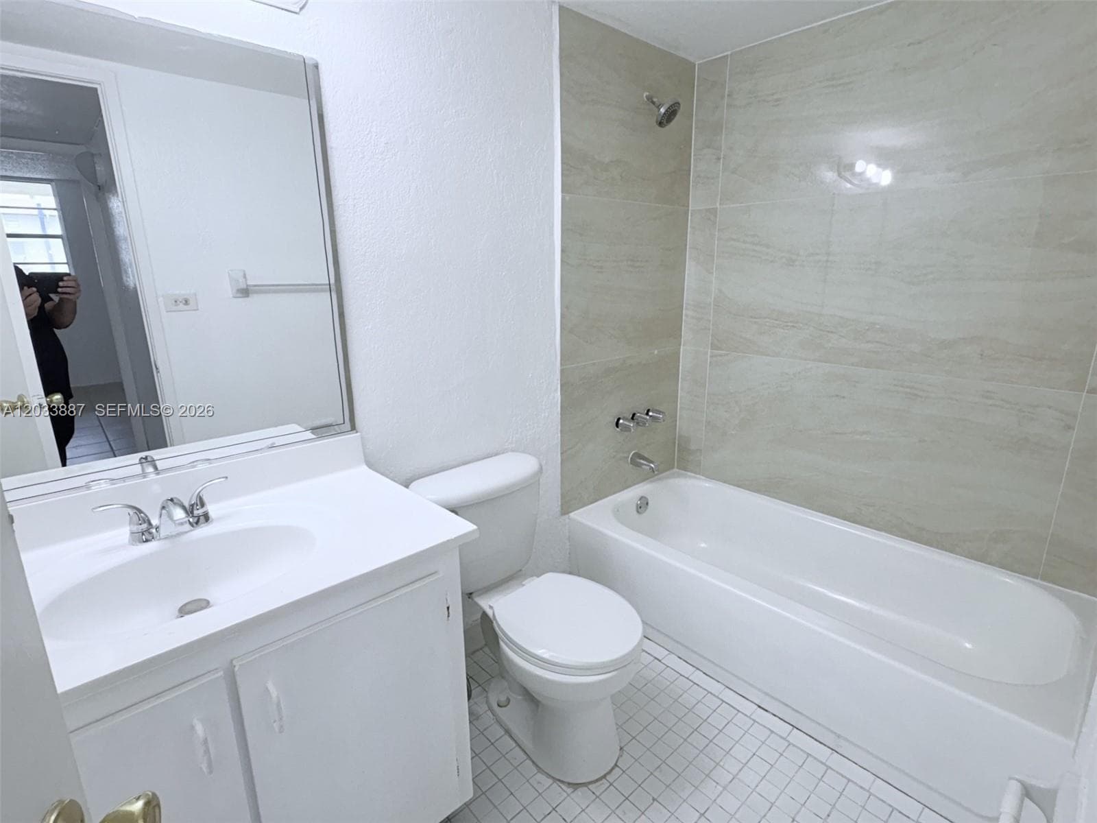 4550 NW 9th St # 717E, Miami FL 33126 — 9
