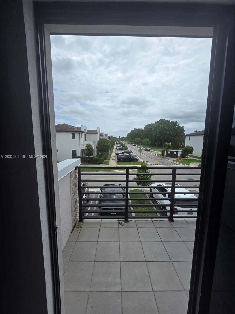 21124 NE 8th Ave, Miami FL 33179 — 13