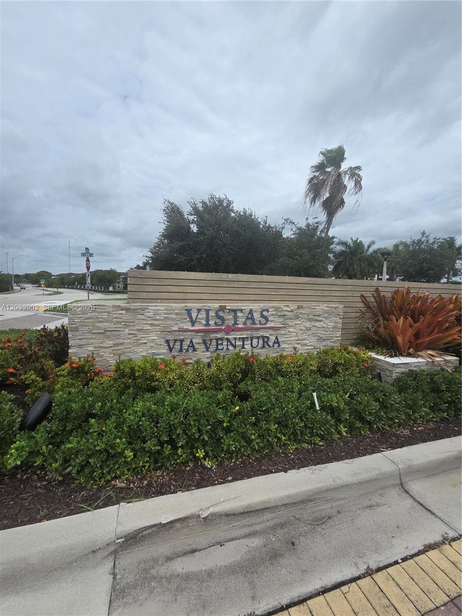 21124 NE 8th Ave, Miami FL 33179 — 1