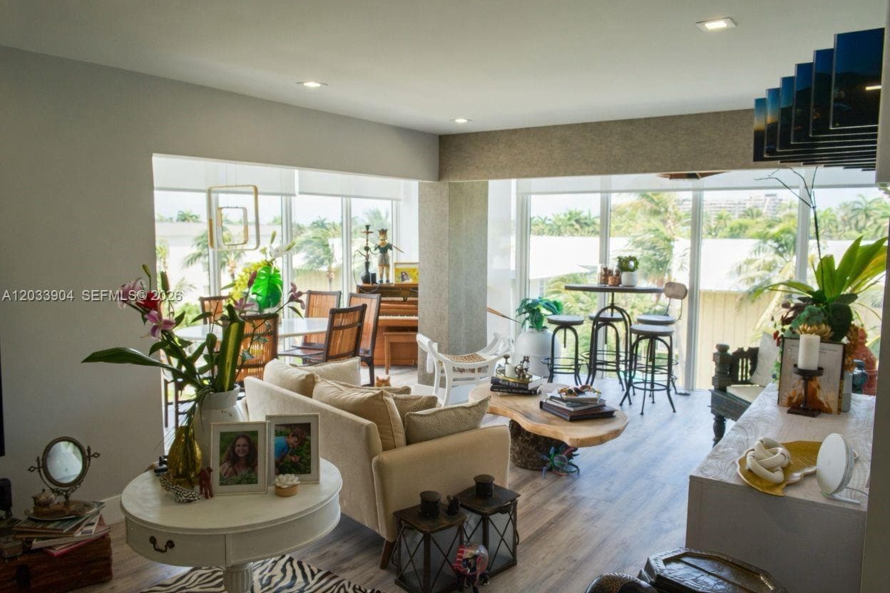 550 Ocean Dr # 5D, Key Biscayne FL 33149 — 3
