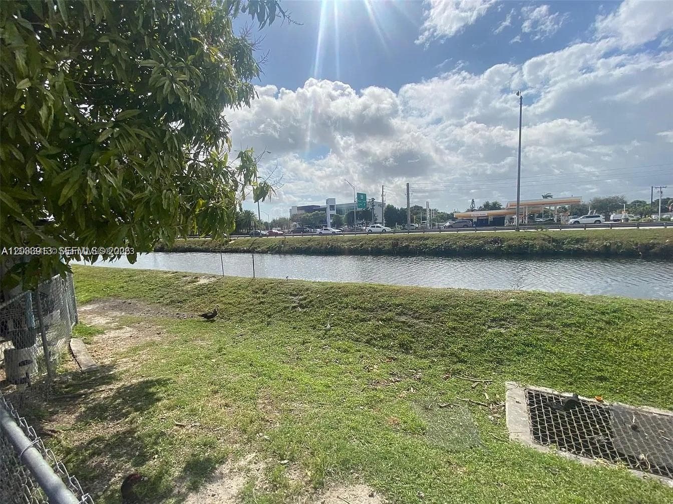 7882 Grand Canal Dr # 7882, Miami FL 33144 — 18