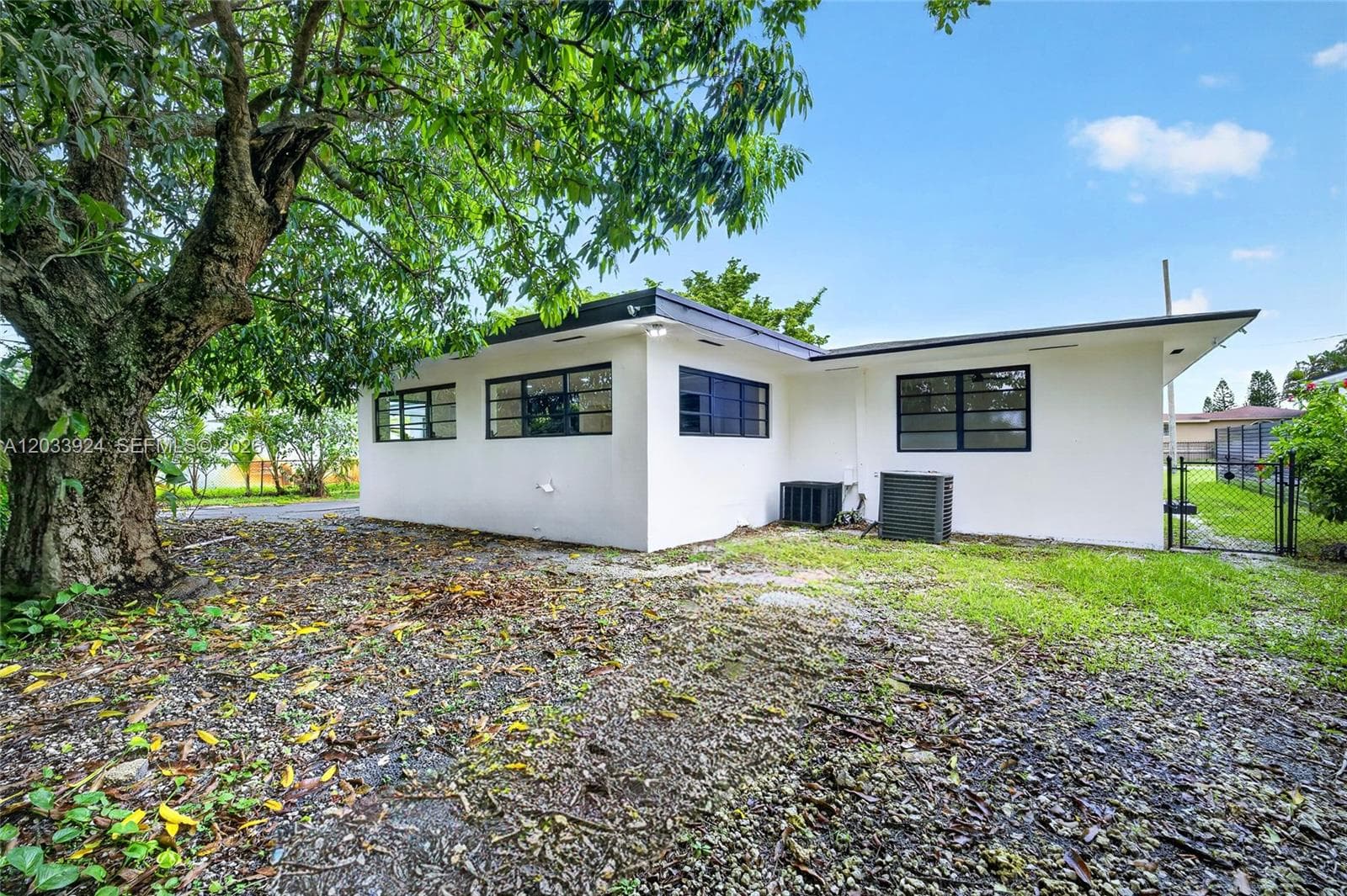 1170 NW 87th St, Miami FL 33150 — 67