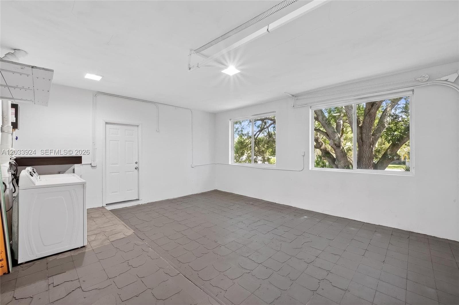 1170 NW 87th St, Miami FL 33150 — 61