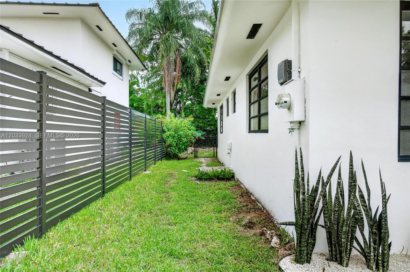 1170 NW 87th St, Miami FL 33150 — 70