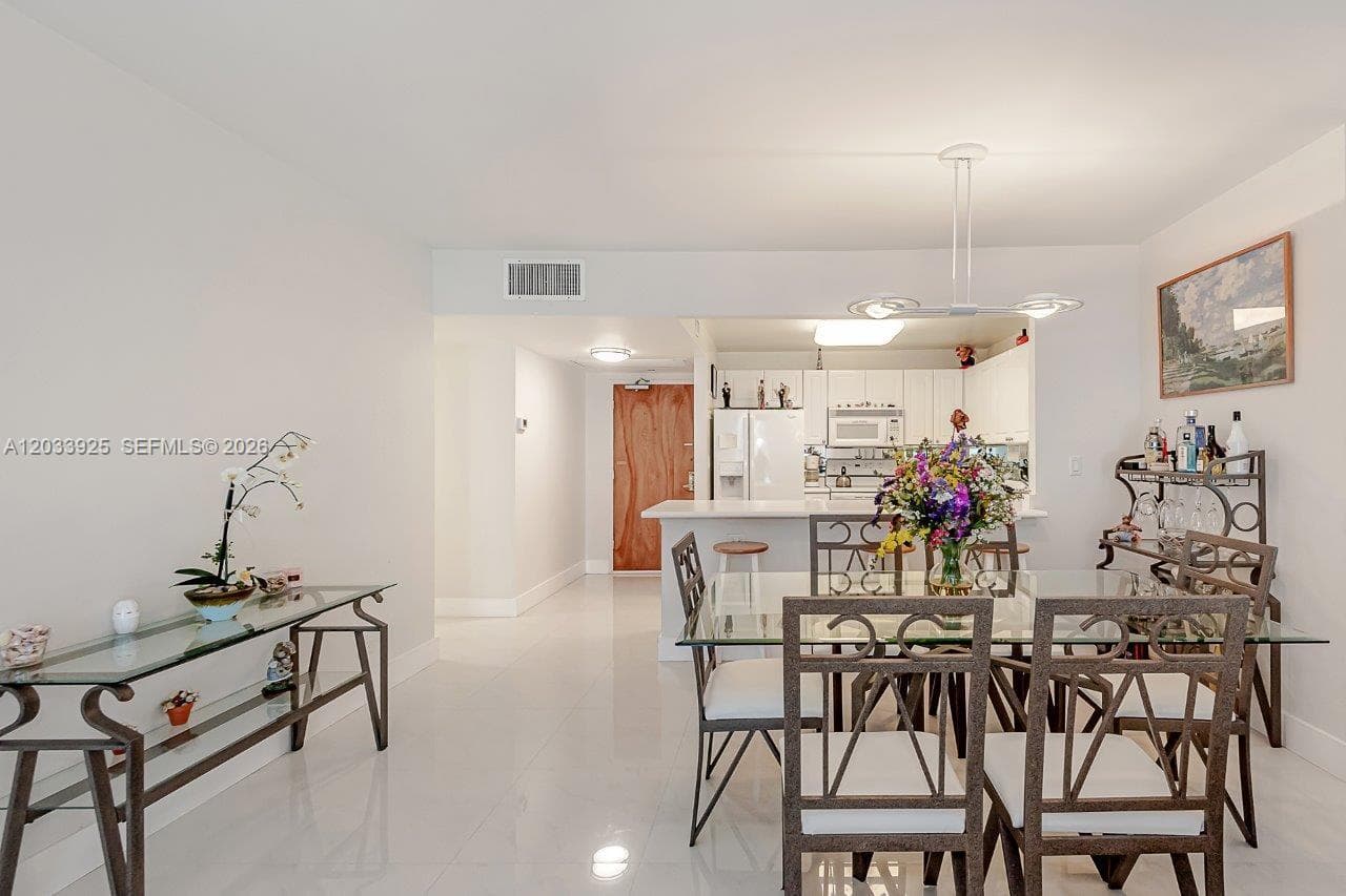 2301 Collins Ave # 1416, Miami Beach FL 33139 — 9
