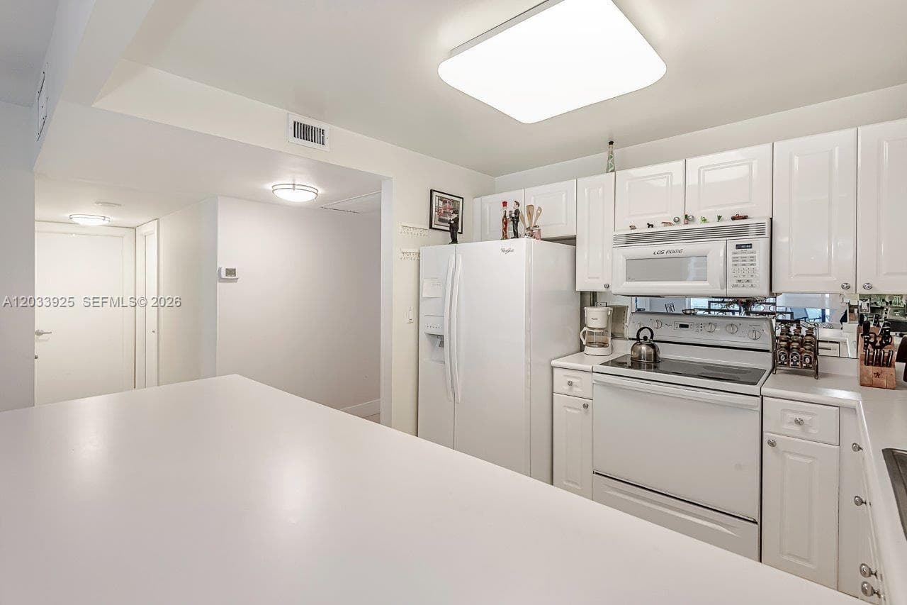 2301 Collins Ave # 1416, Miami Beach FL 33139 — 10