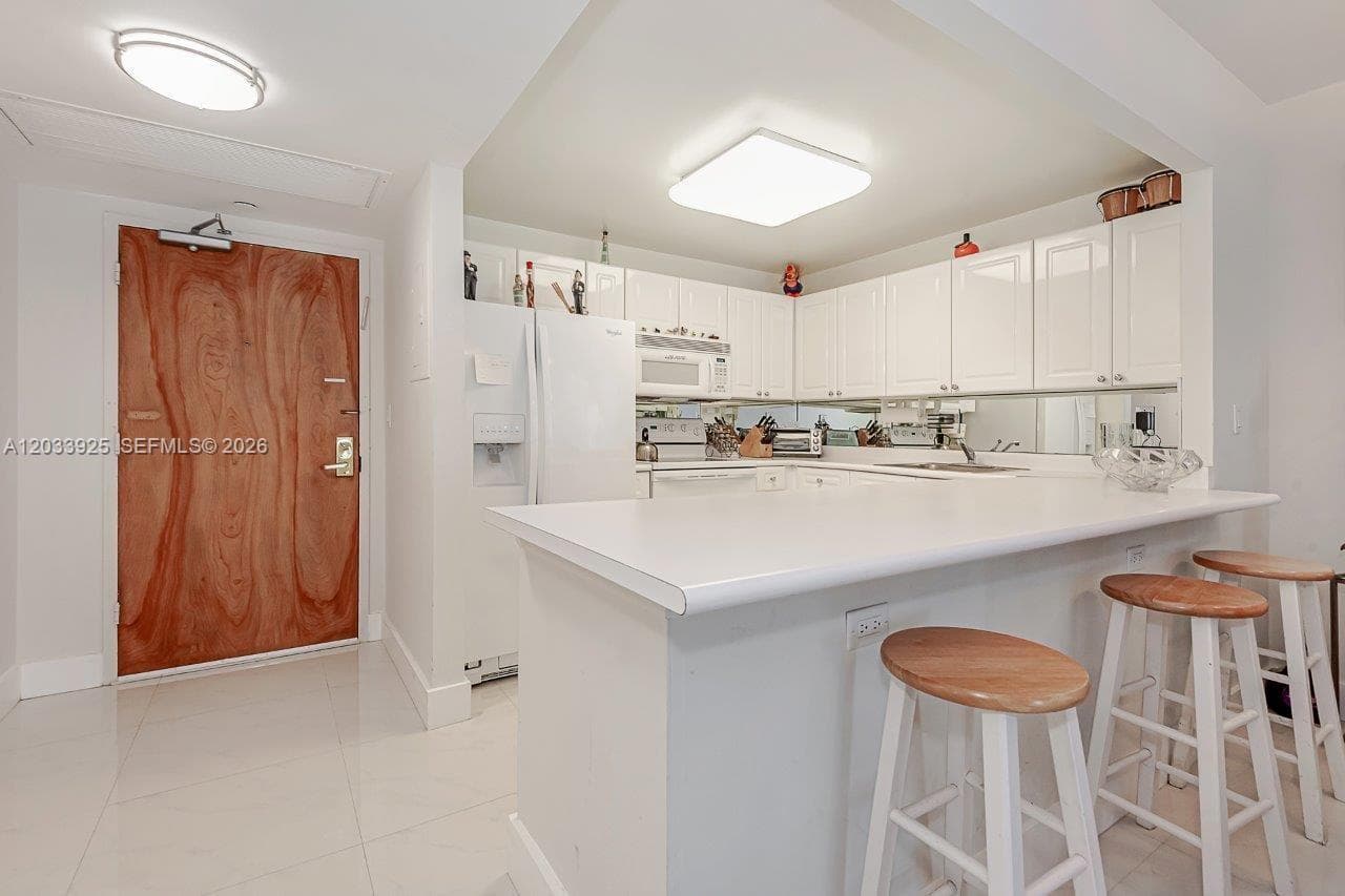2301 Collins Ave # 1416, Miami Beach FL 33139 — 11