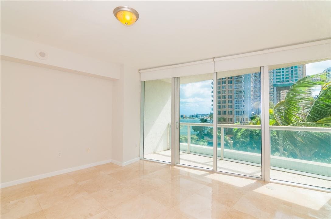 465 Brickell Avenue, Miami FL 33131 — 27