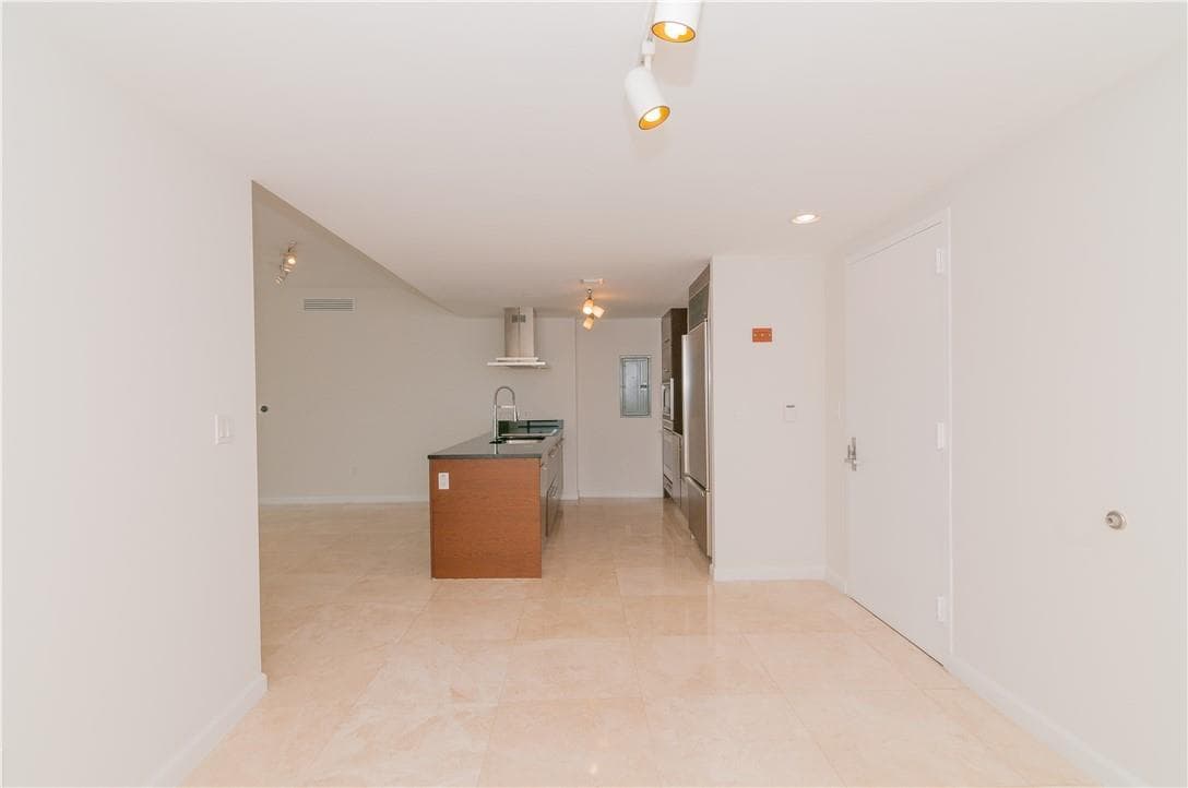 465 Brickell Avenue, Miami FL 33131 — 16