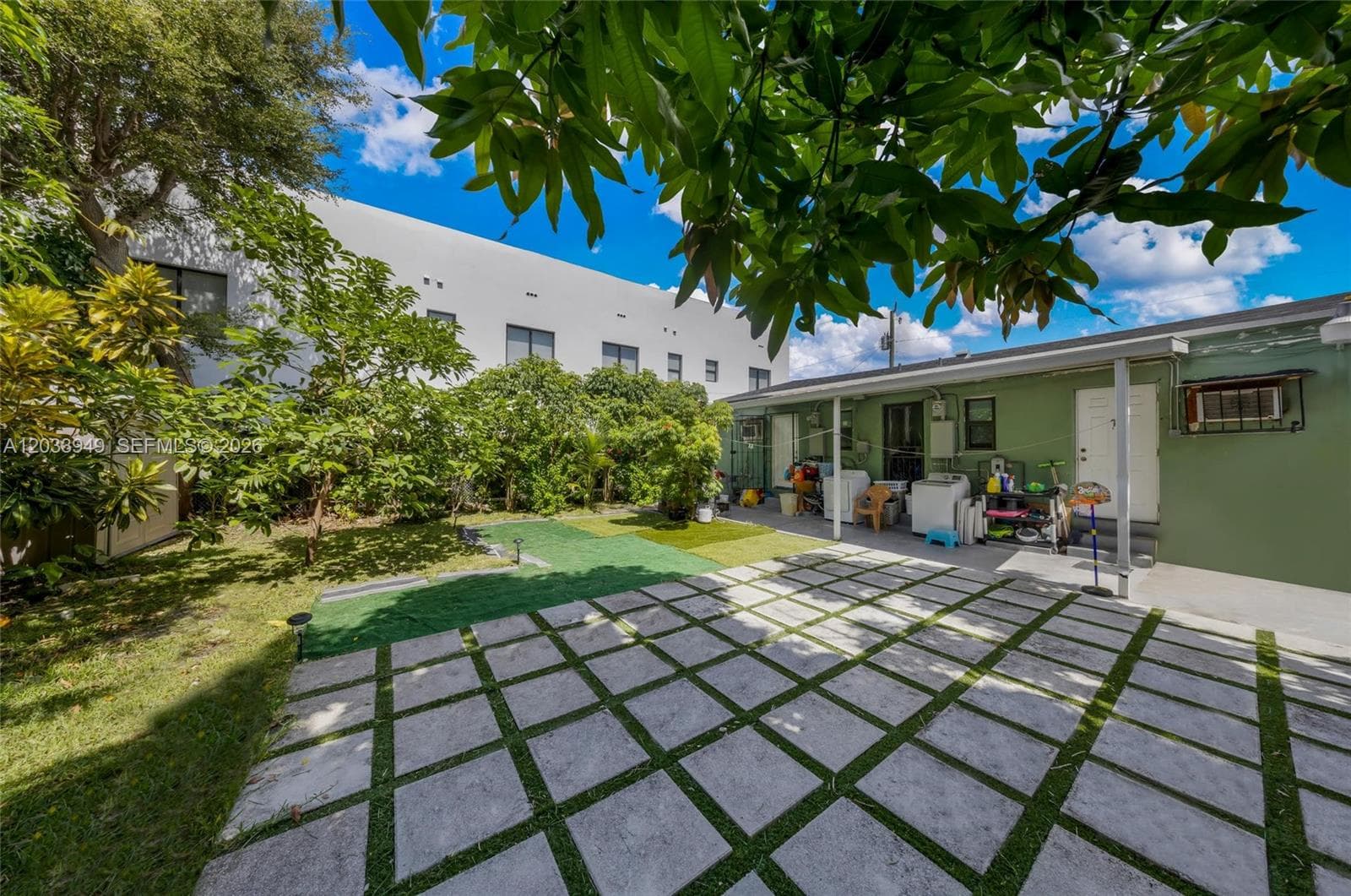 Helms First Addn, Miami, FL — 2