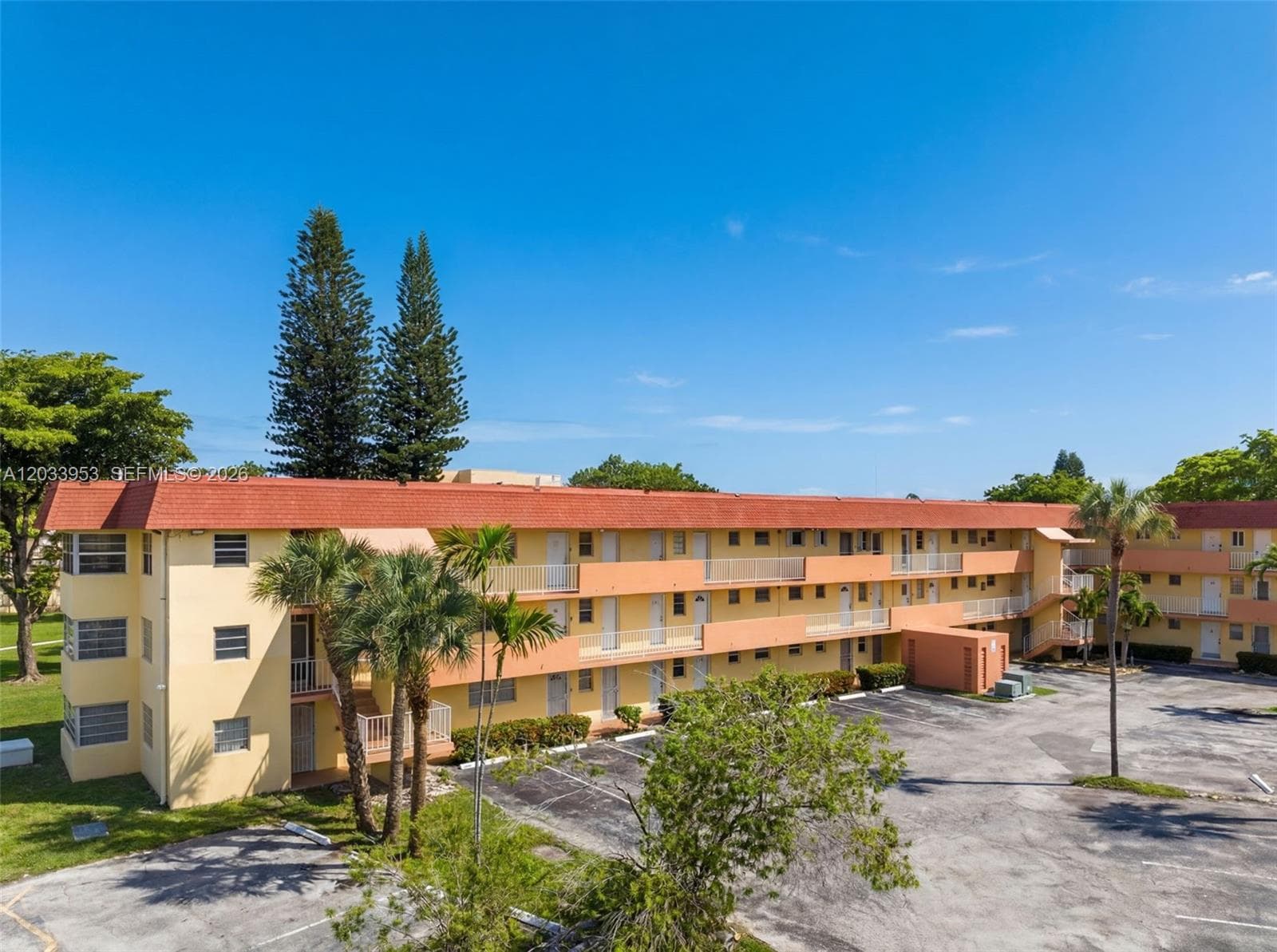 1540 NE 191st St # 145, Miami FL 33179 — 2