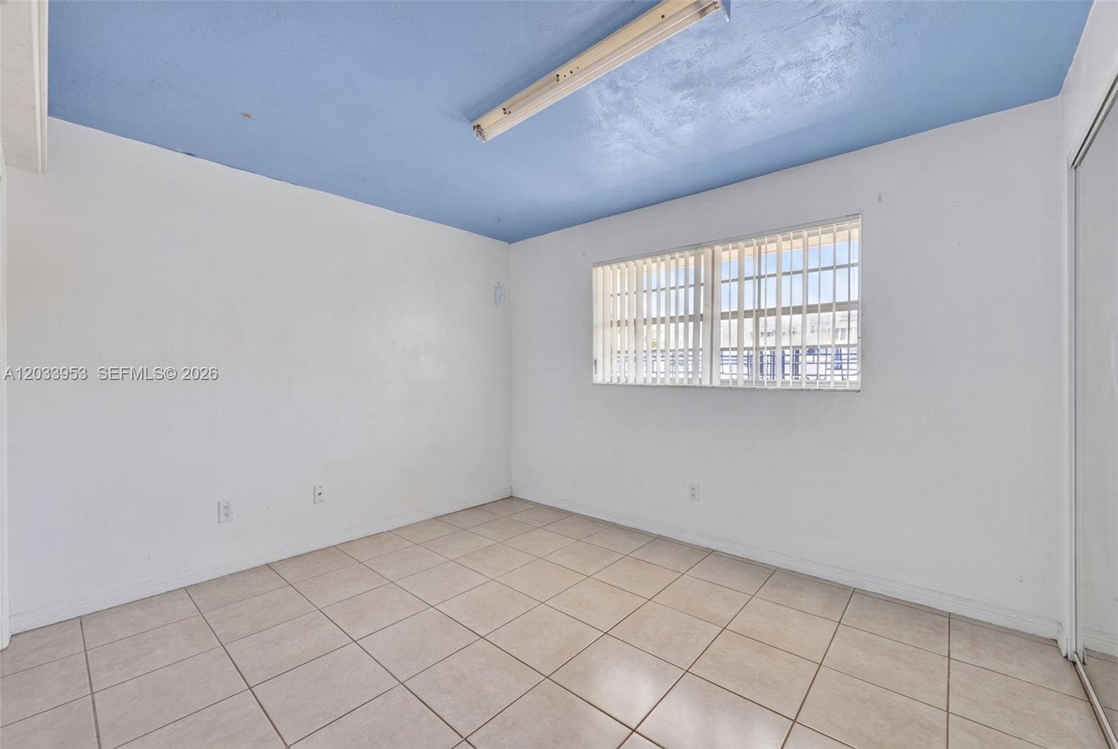 1540 NE 191st St # 145, Miami FL 33179 — 10