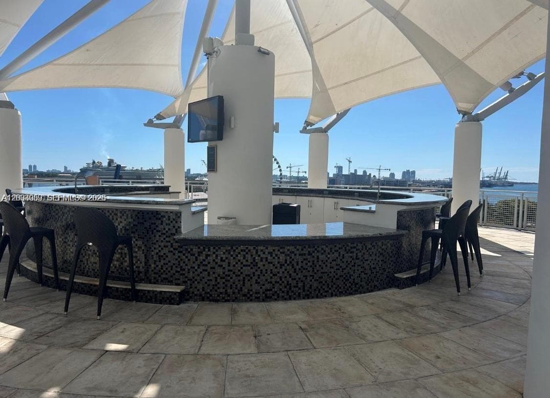 244 Biscayne # 247, Miami FL 33132 — 9