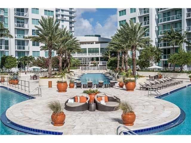 244 Biscayne # 247, Miami FL 33132 — 10