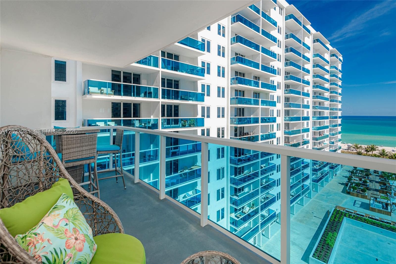 2301 Collins Ave # 941, Miami Beach FL 33139 — 25
