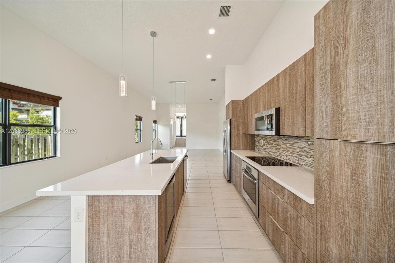 7635 NW 103rd Pl, Doral FL 33178 — 17