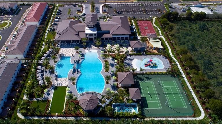 7635 NW 103rd Pl, Doral FL 33178 — 71