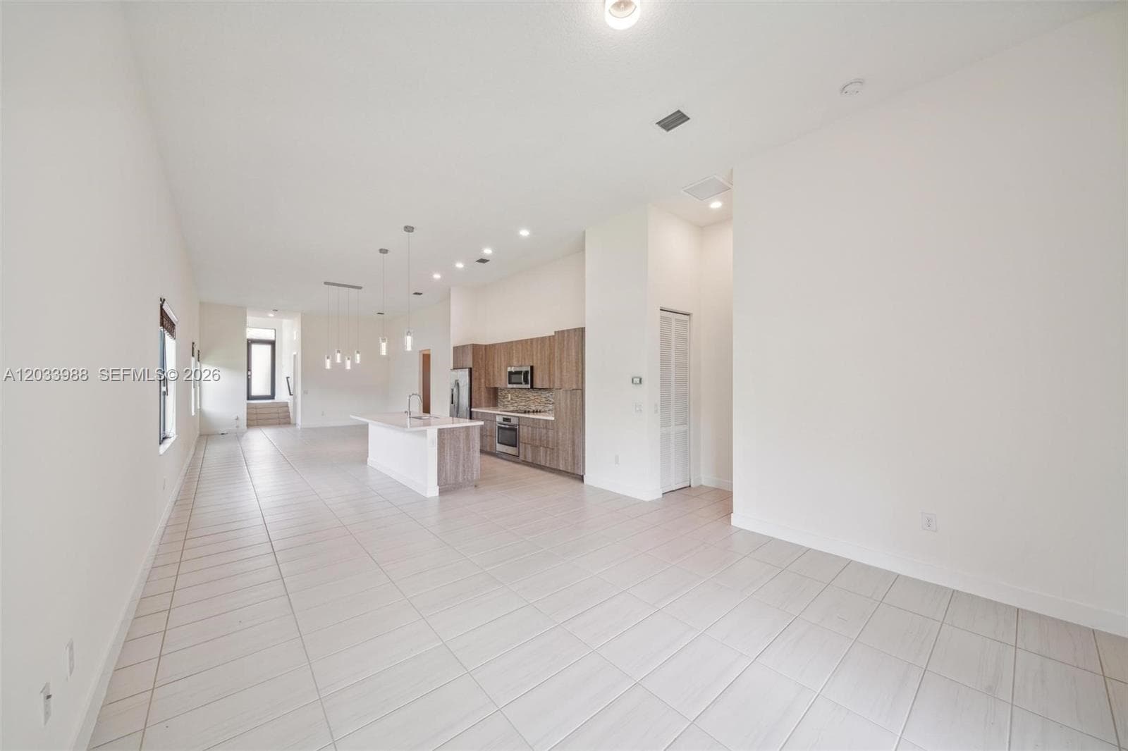 7635 NW 103rd Pl, Doral FL 33178 — 28