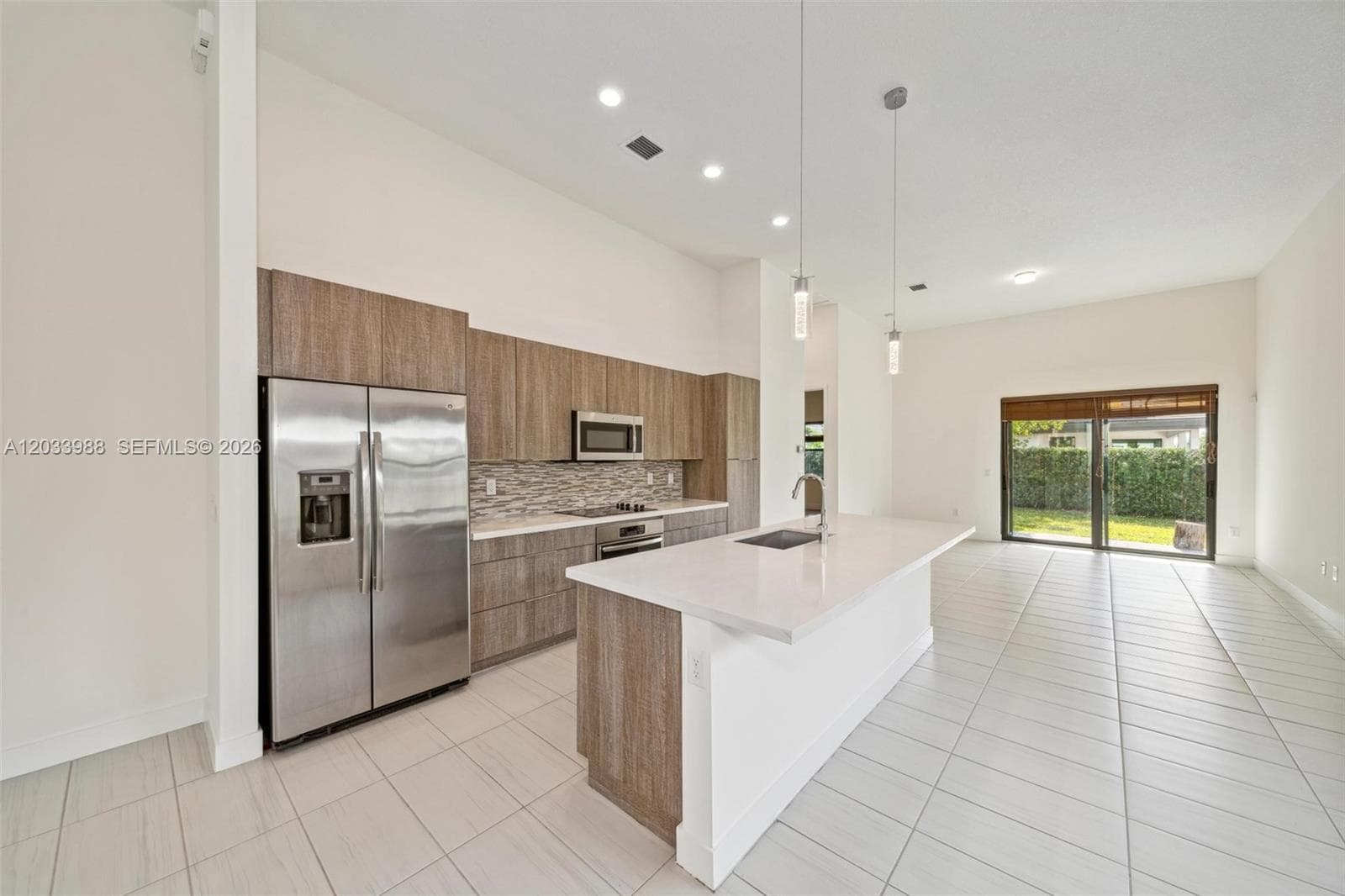 7635 NW 103rd Pl, Doral FL 33178 — 14