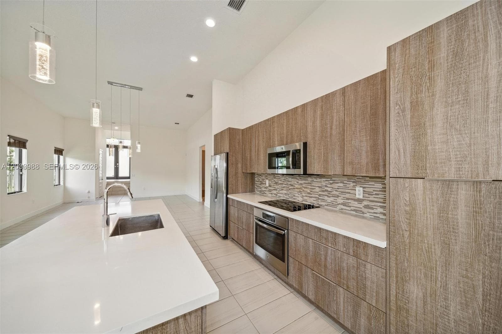 7635 NW 103rd Pl, Doral FL 33178 — 18