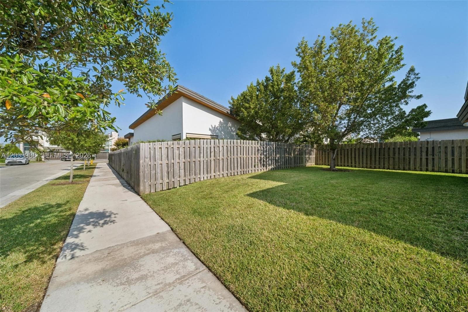 7635 NW 103rd Pl, Doral FL 33178 — 4