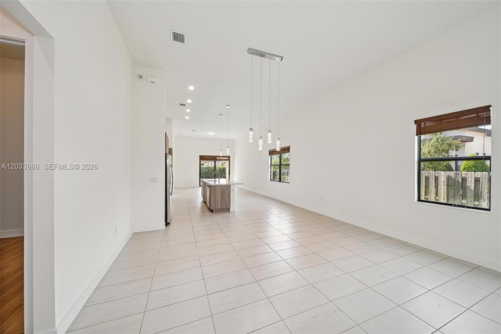 7635 NW 103rd Pl, Doral FL 33178 — 21