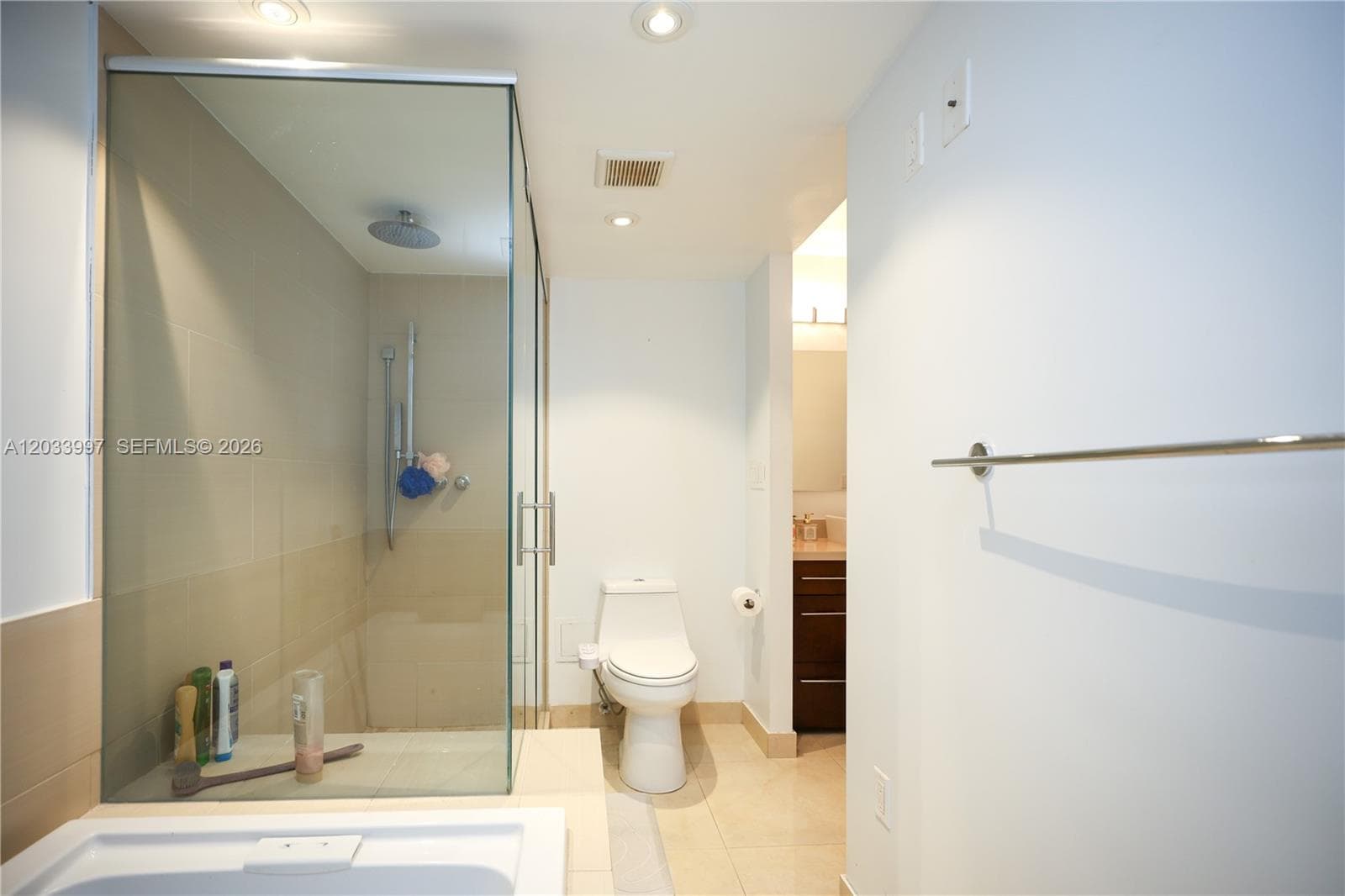 7135 Collins Ave # 735, Miami Beach FL 33141 — 76