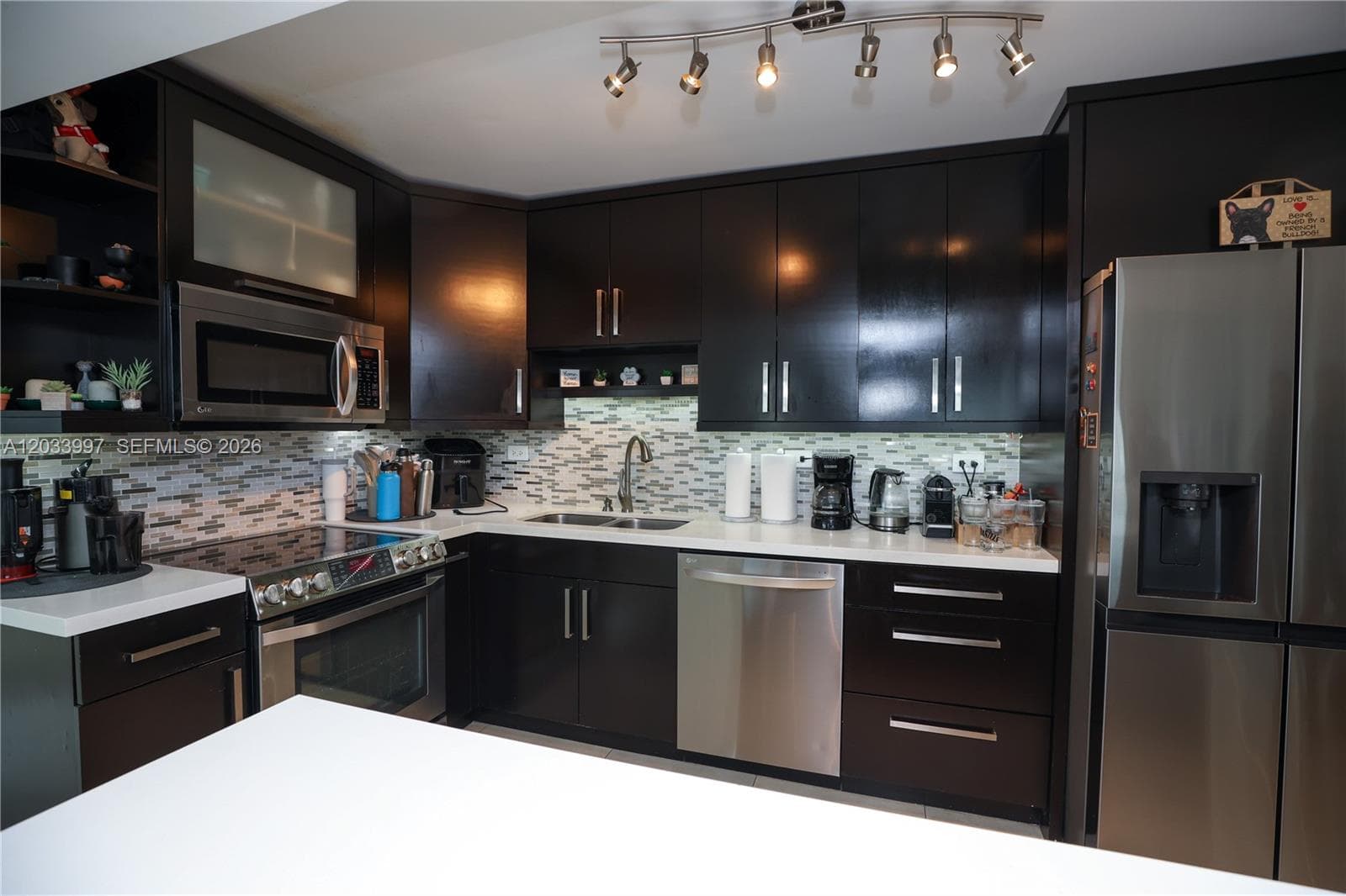 7135 Collins Ave # 735, Miami Beach FL 33141 — 46