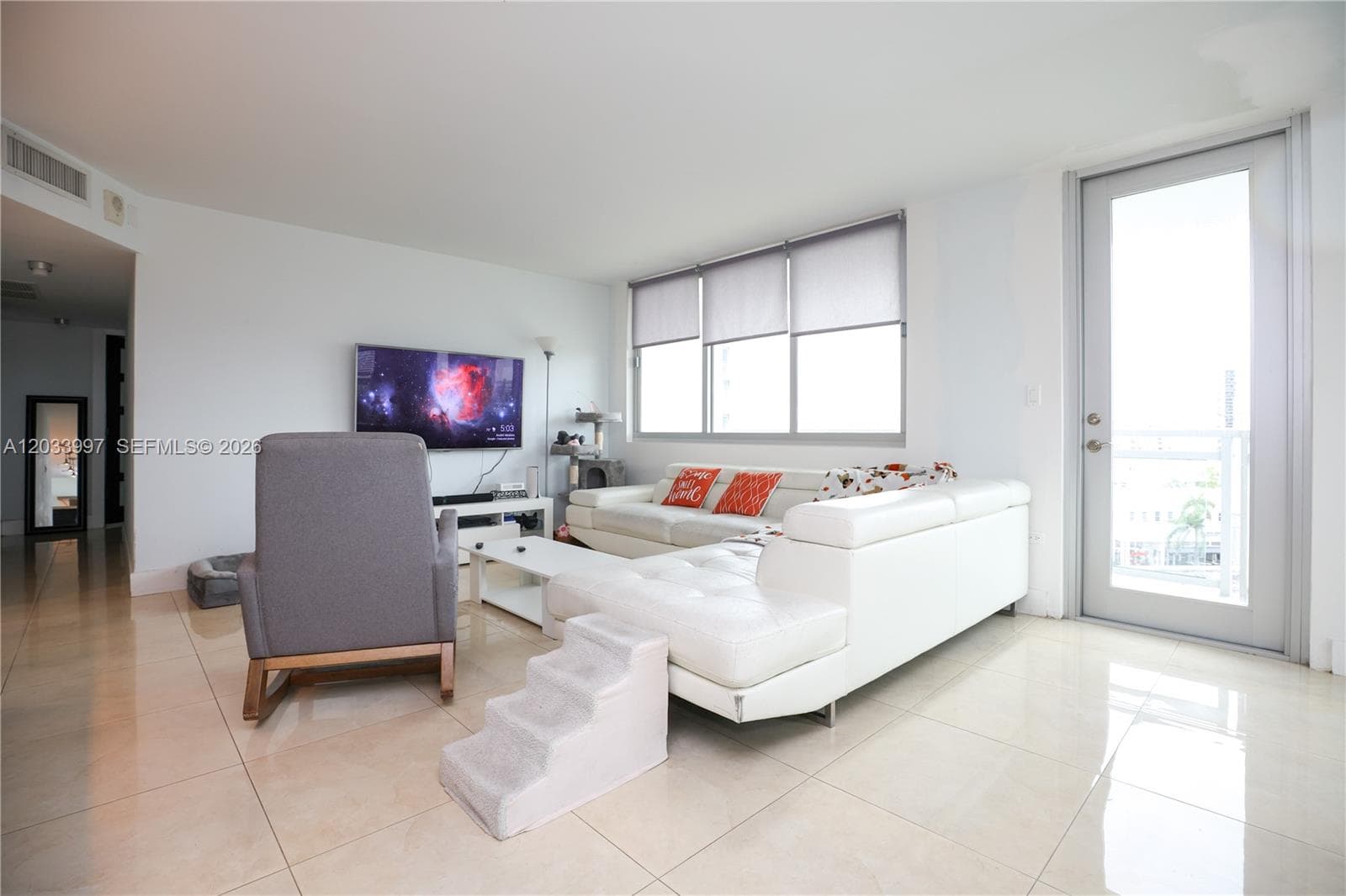 7135 Collins Ave # 735, Miami Beach FL 33141 — 47