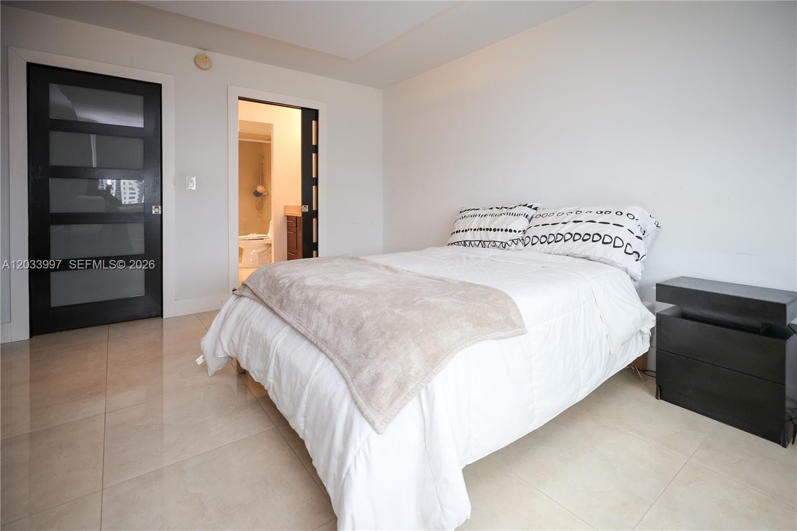 7135 Collins Ave # 735, Miami Beach FL 33141 — 69