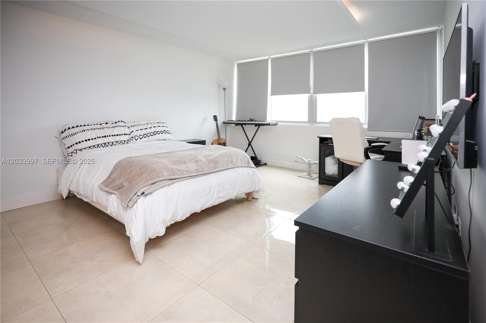 7135 Collins Ave # 735, Miami Beach FL 33141 — 61