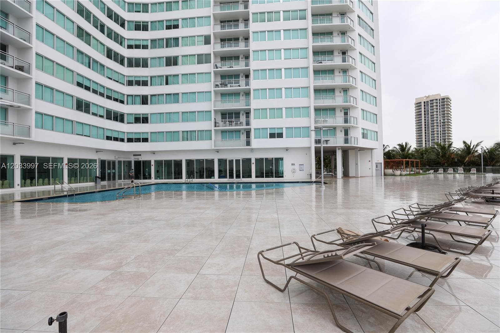 7135 Collins Ave # 735, Miami Beach FL 33141 — 33