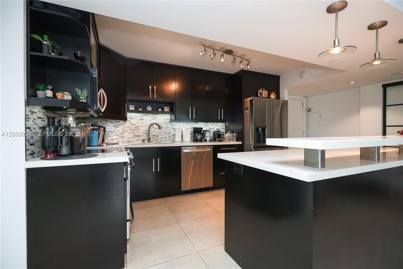 7135 Collins Ave # 735, Miami Beach FL 33141 — 44