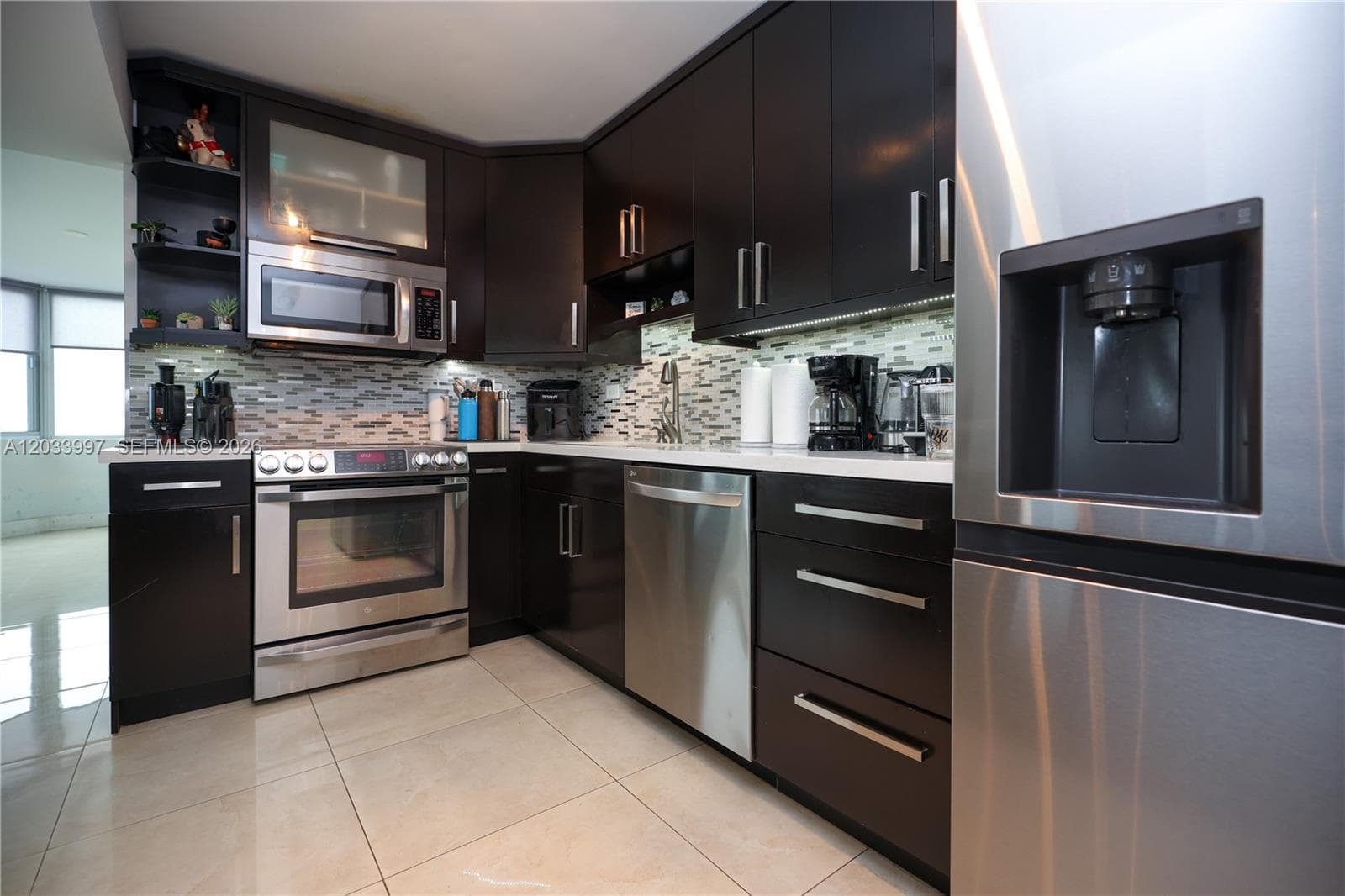 7135 Collins Ave # 735, Miami Beach FL 33141 — 40