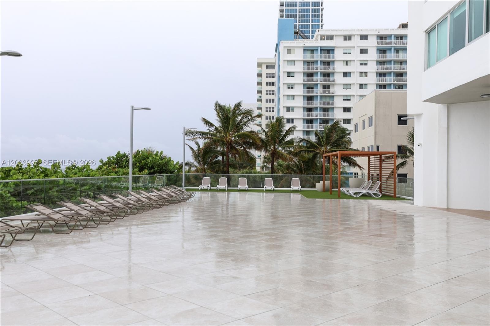 7135 Collins Ave # 735, Miami Beach FL 33141 — 35