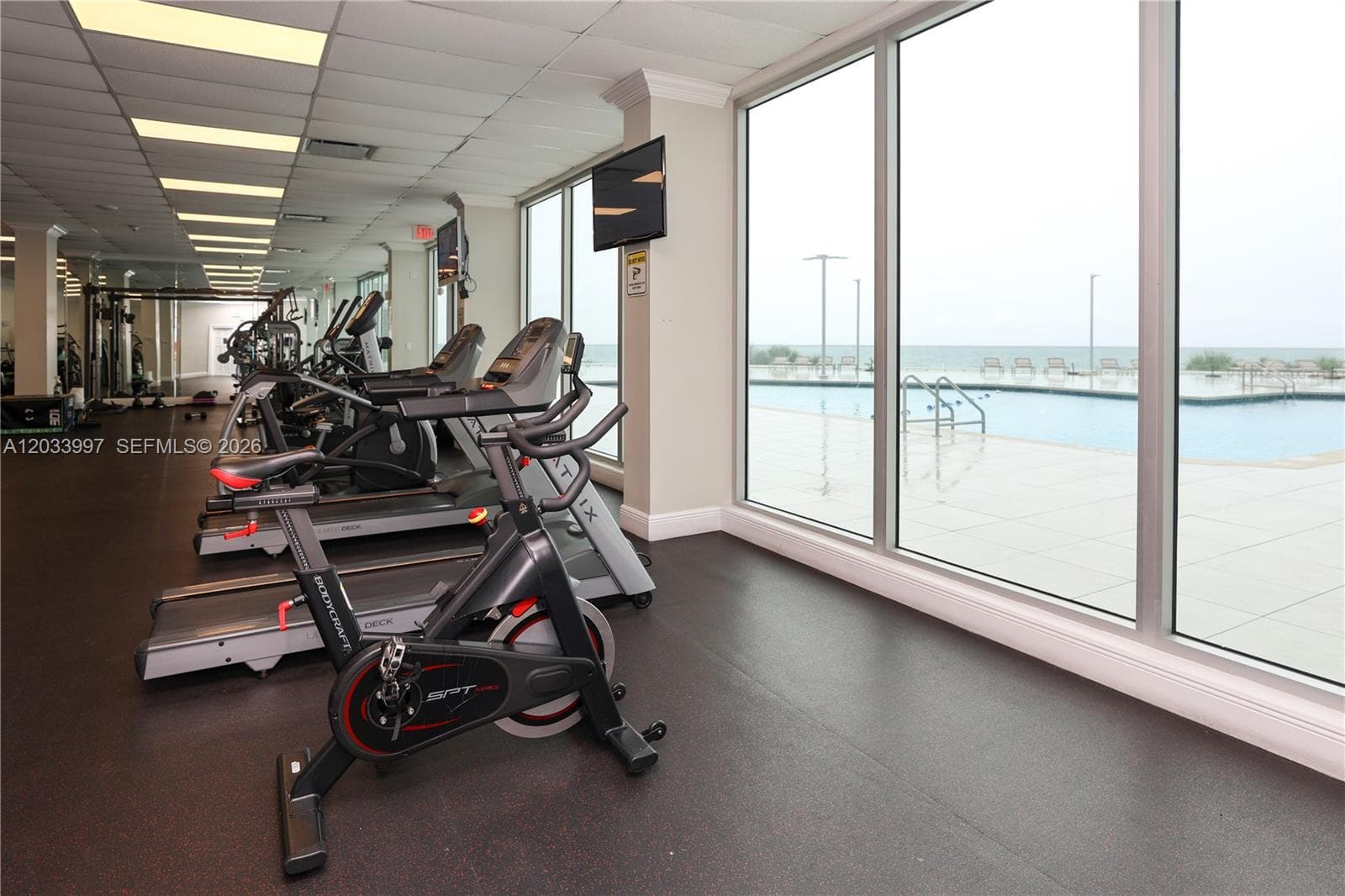 7135 Collins Ave # 735, Miami Beach FL 33141 — 25