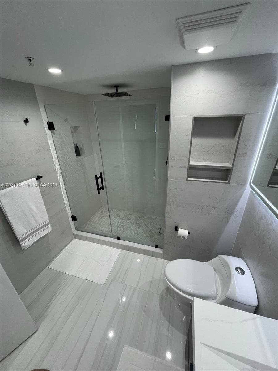 31 SE 5th St # 3103, Miami FL 33131 — 9