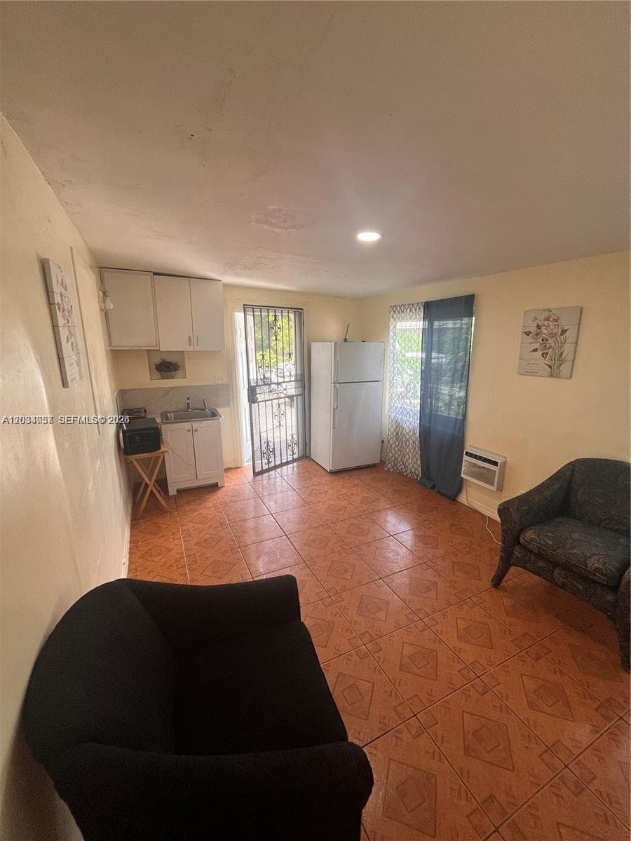 13215 NW 19th Ave # 1, Miami FL 33167 — 2