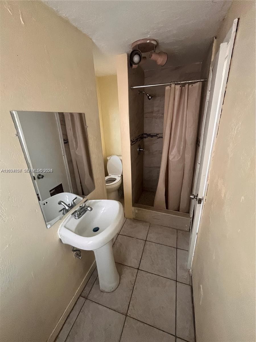 13215 NW 19th Ave # 1, Miami FL 33167 — 3